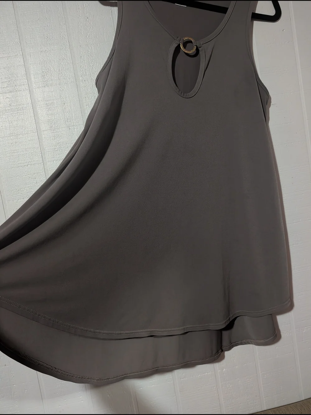 Jordan Taylor Taupe Sleeveless Keyhole Tank with Gold Ring